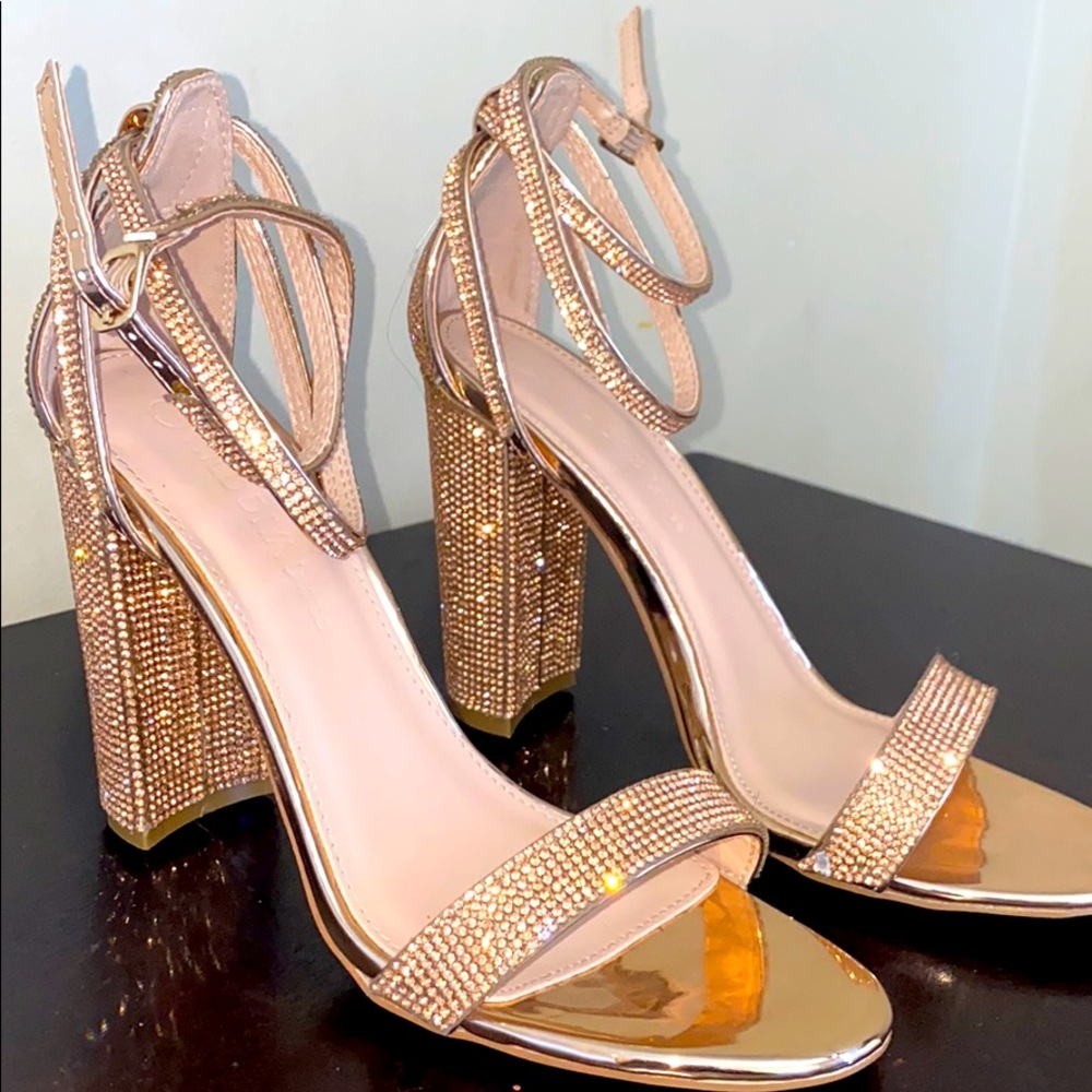 Wild diva lounge heels!!